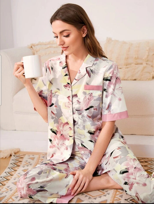 Beast4you SHEIN Mulvari Floral Print Lapel Collar PJ Set